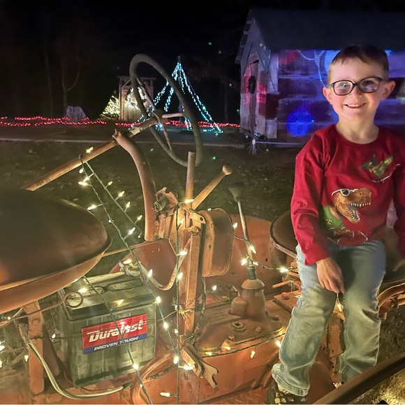 Meet your Posher, Stephanie - Picture 2 of 13